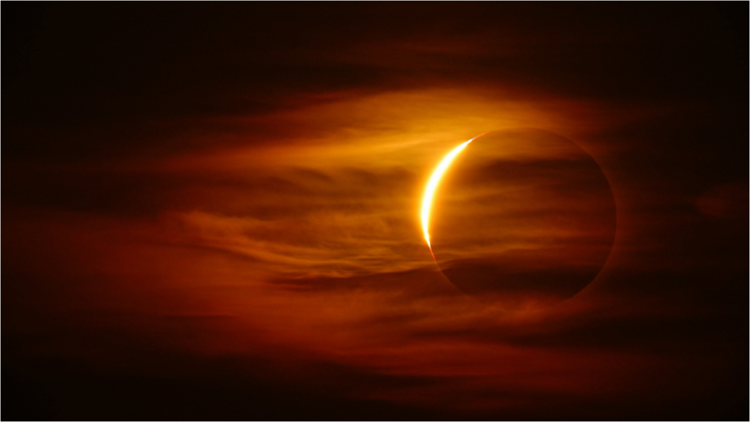 Main image Phases of Totality: 1 of 3