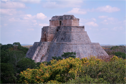 Main image Pyramid of Itzamná