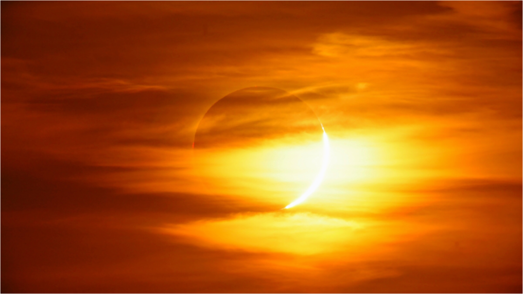 Main image Phases of Totality: 3 of 3